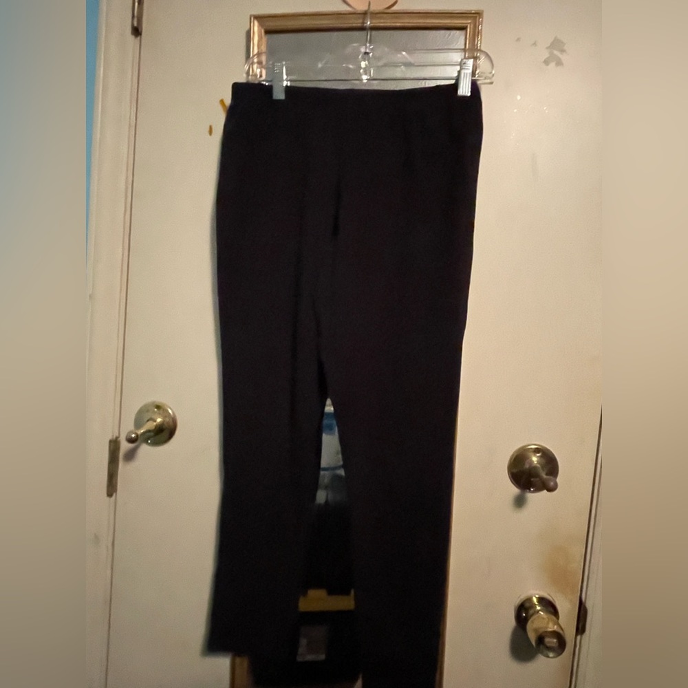 Women’s black leggings